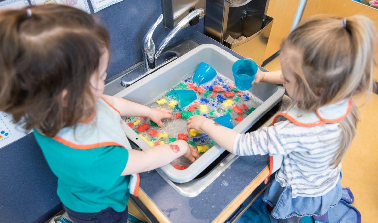 Jouets éducatifs - Garderie, cpe, milieux familiales - Jeux enfants -  Développement éveil